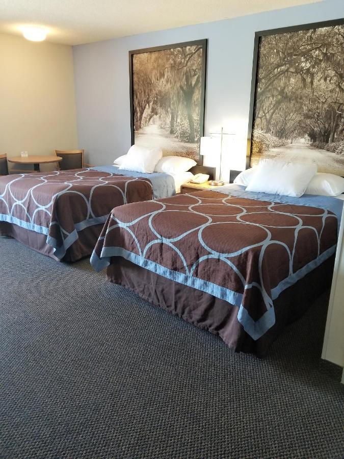 Hotel Super 8 By Wyndham Valdosta Ga I-75 Esterno foto